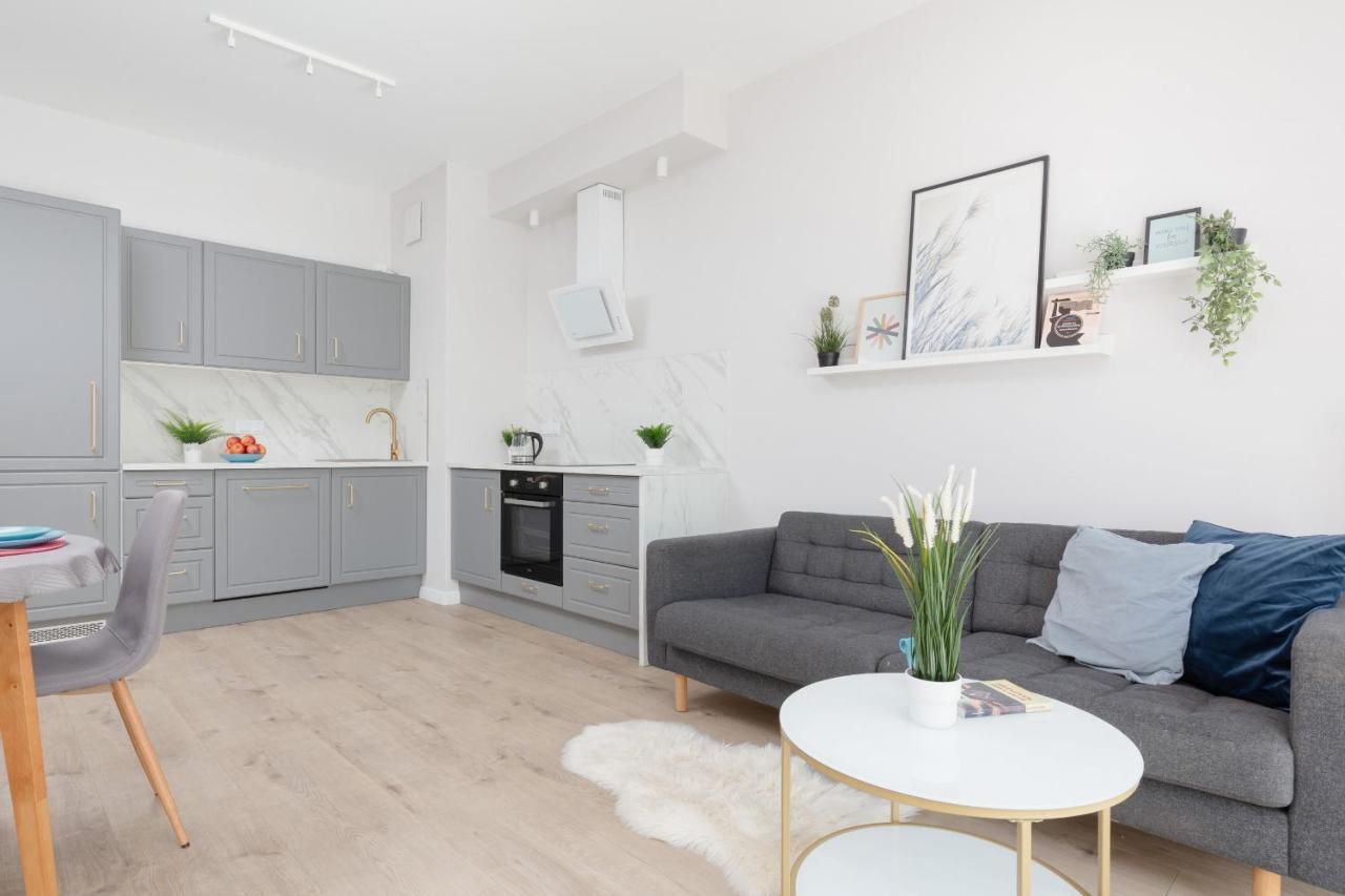 Modern Apartment With Balcony Warsaw Mokotow Aignera By Noclegi Renters Exterior photo
