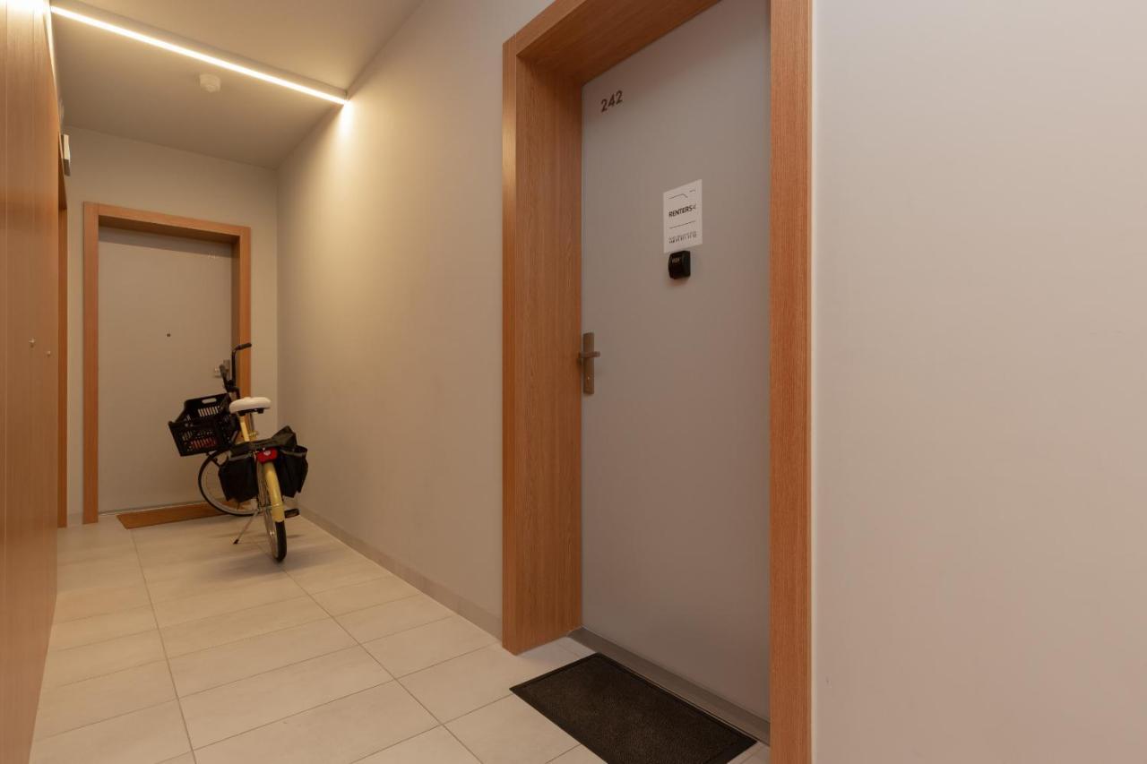 Modern Apartment With Balcony Warsaw Mokotow Aignera By Noclegi Renters Exterior photo